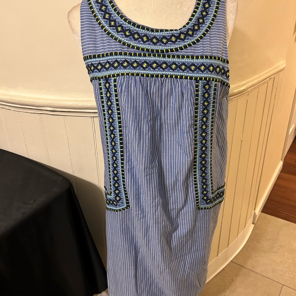 Vineyard Vines Pop Embroidery Shift Dress/Large/Excellent Condition/Like New!